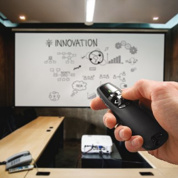 APUNTADOR Y PRESENTADOR LÁSER BROBOTIX R400