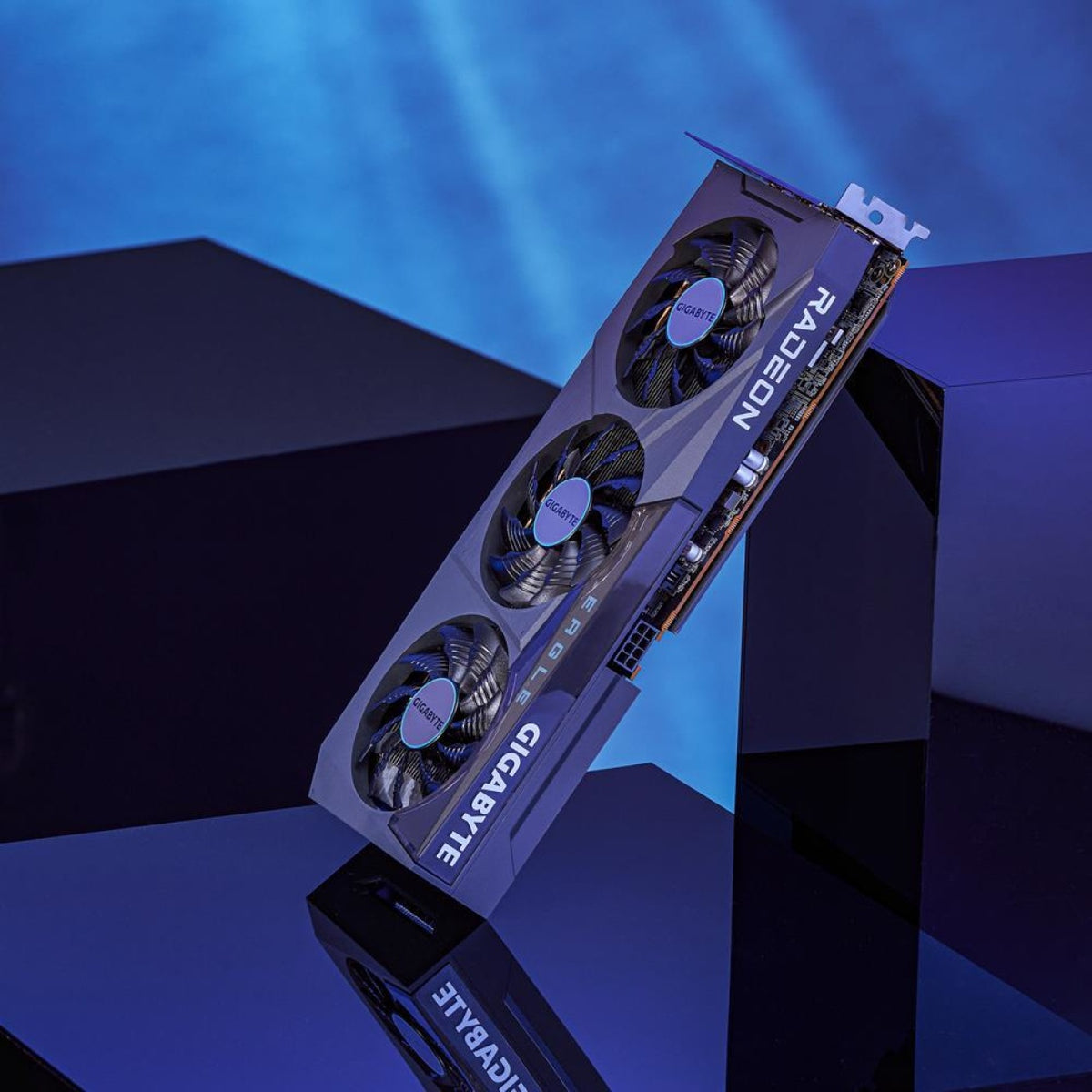 Tarjeta de Video Gigabyte GV-R66EAGLE-8GD