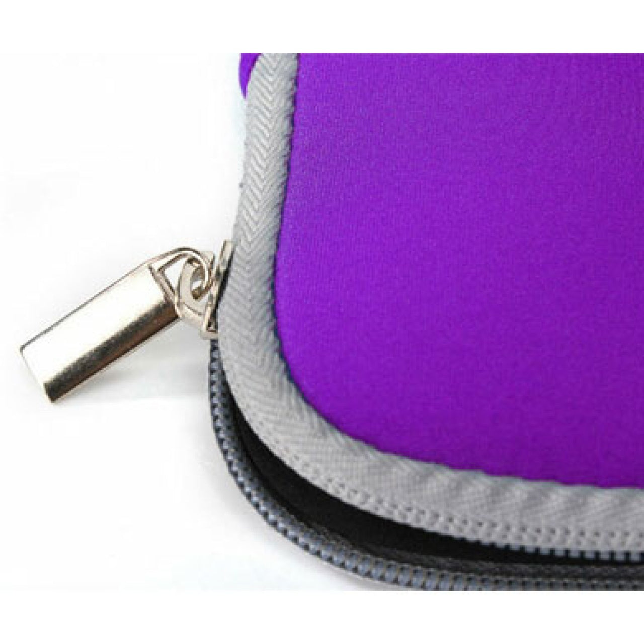 Funda para Laptop BROBOTIX de 15.4 Pulgadas (457896P)