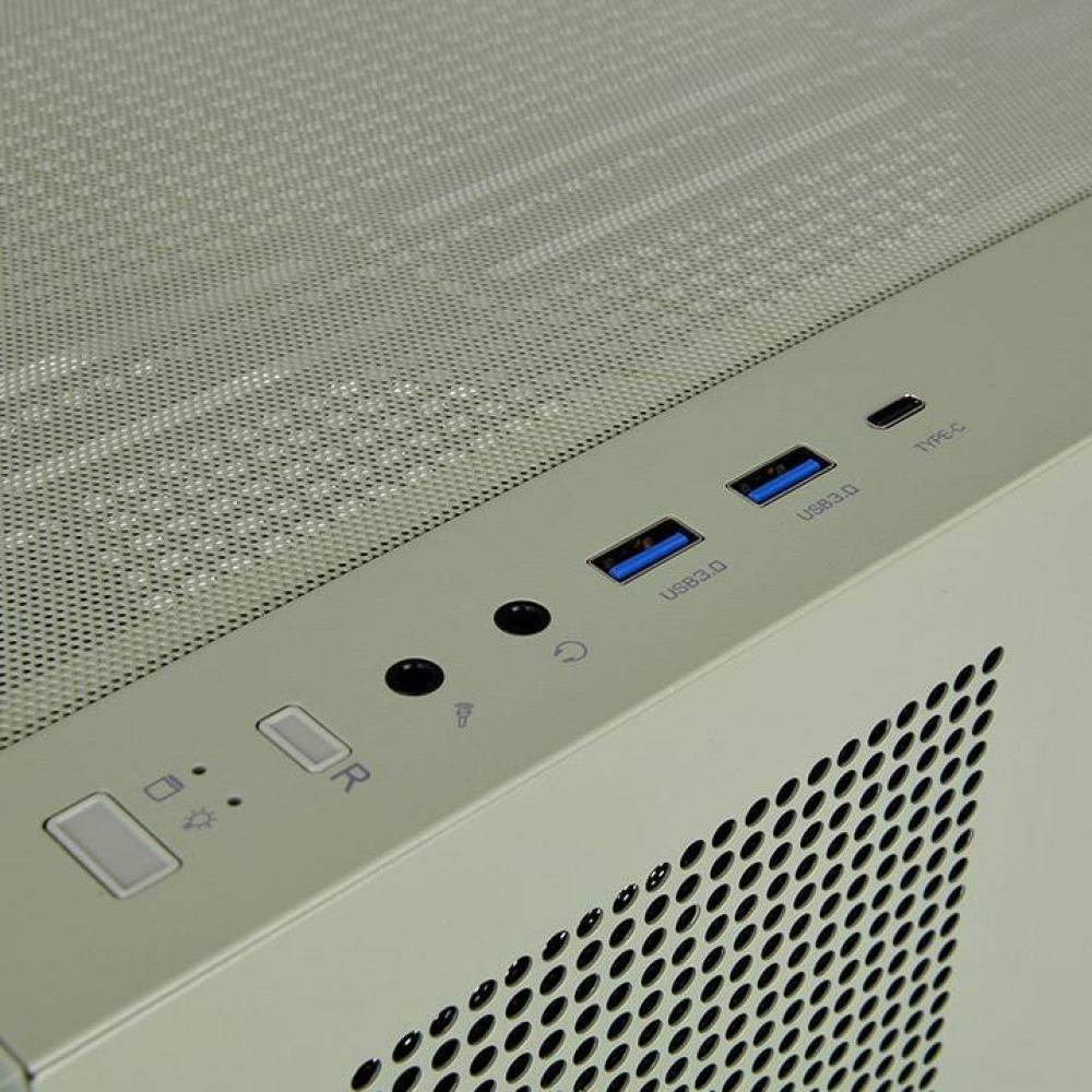 Gabinete THERMALTAKE CA-1Y7-00MEWN-01
